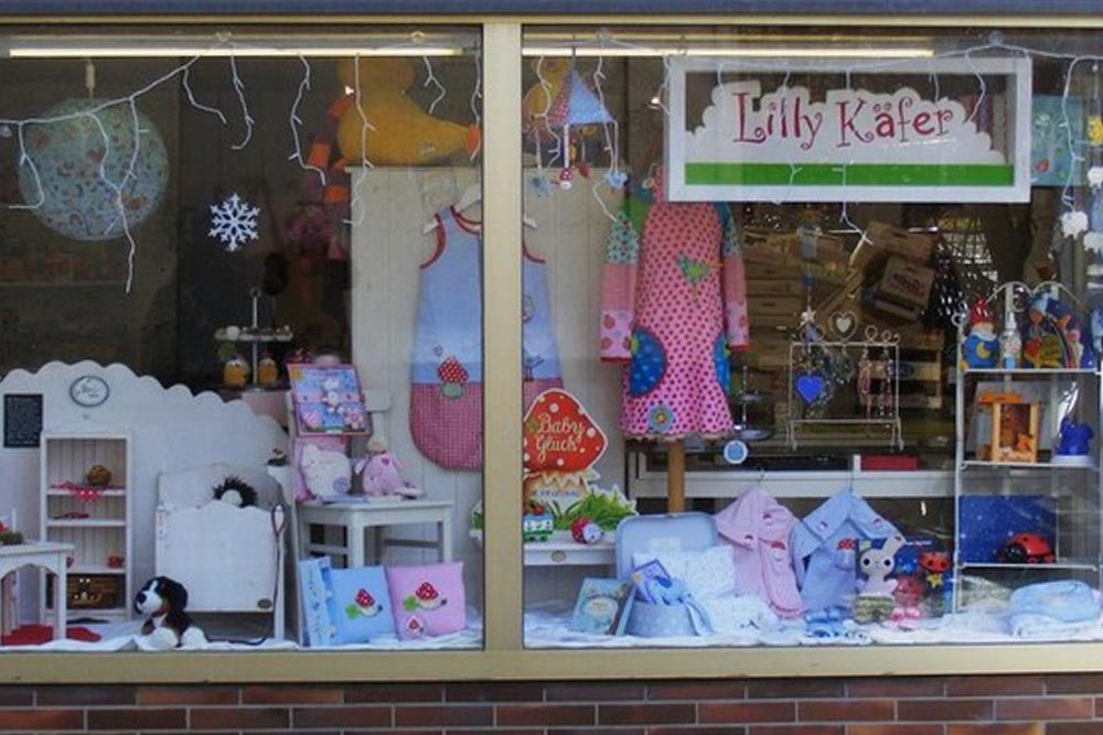 lilly kaefer ueber uns schaufenster falltorstrasse 21