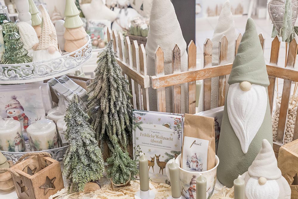 lilly kaefer weihnachten deko zaun baeume